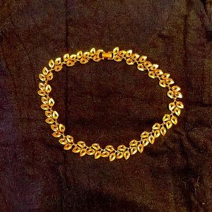 Napier necklace gold tone Pat 4774748